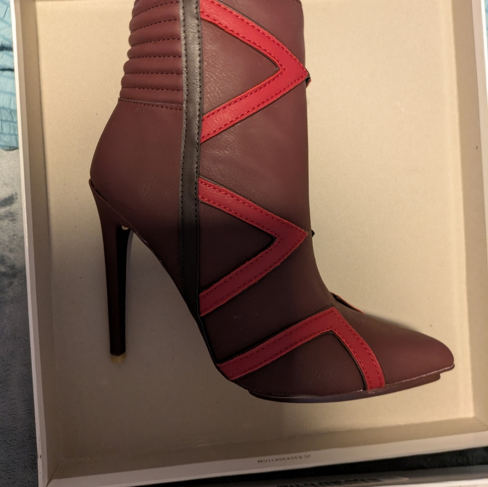 Women's 8.5 Heel Boot